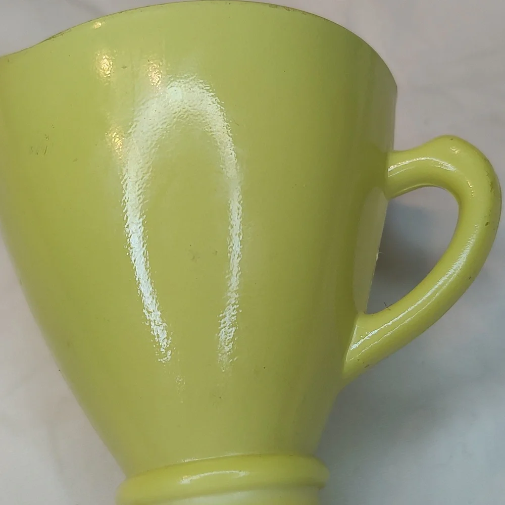 Vintage Hazel Atlas yellow ovide platonite creamer